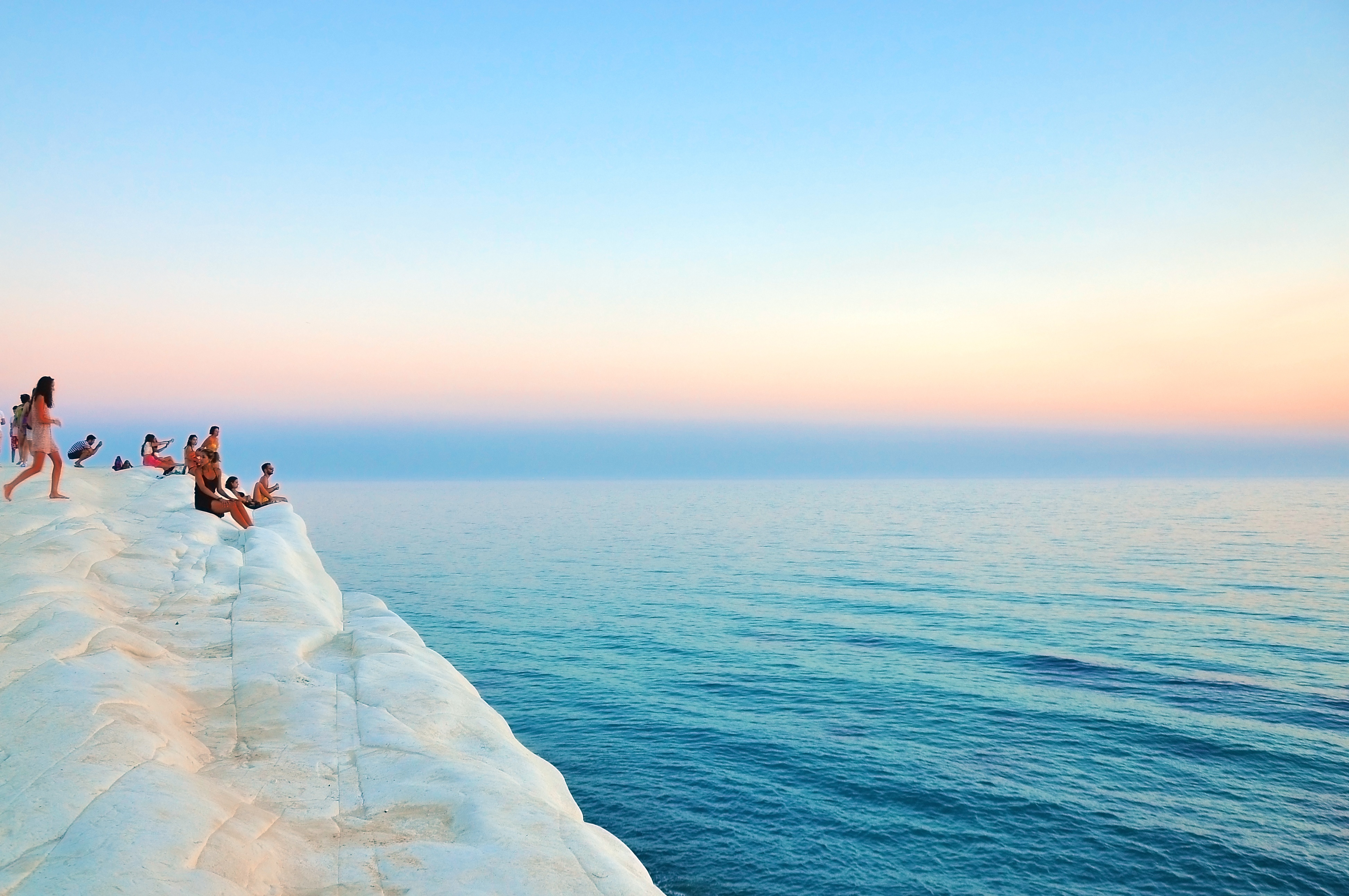 Stock Photo Libraries Anyone Can Use in Their Commercial Projects: Coverarts, Videos and More.