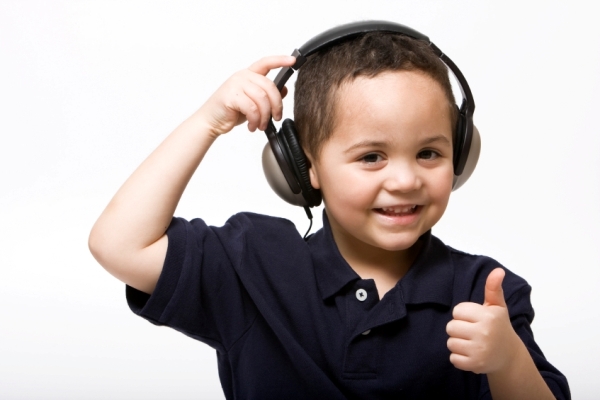 More Than Half Of Americans Listen To Online Radio Weekly