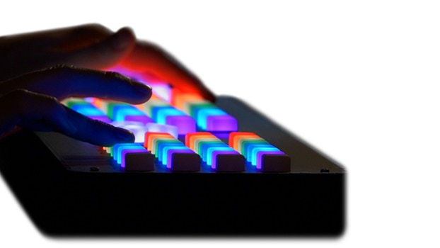 Play perfectly with this MIDI controller that teaches music theory