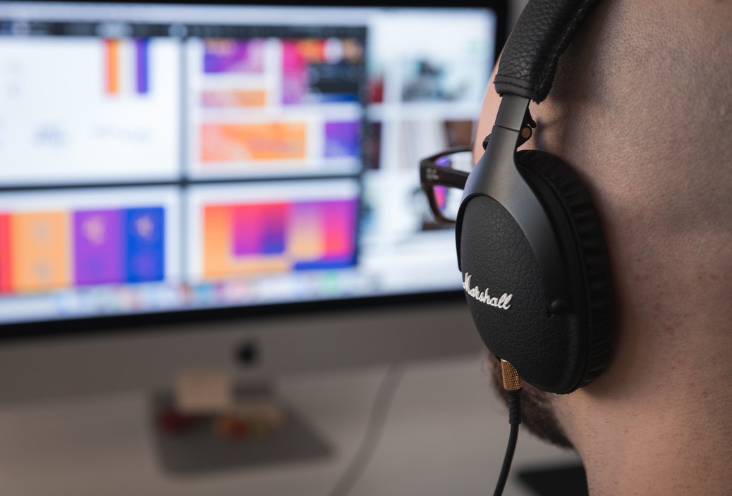 Listening to music makes you better at work