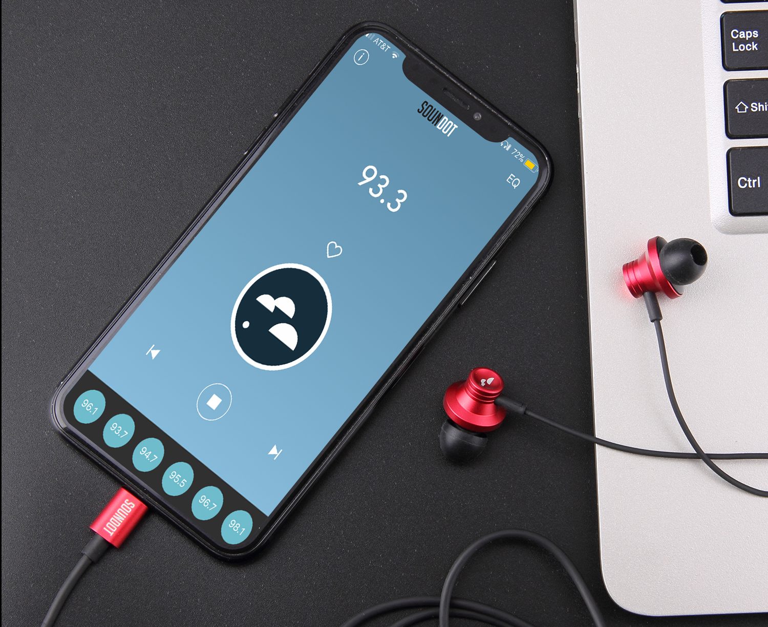 Tune in to the radio with these headphones