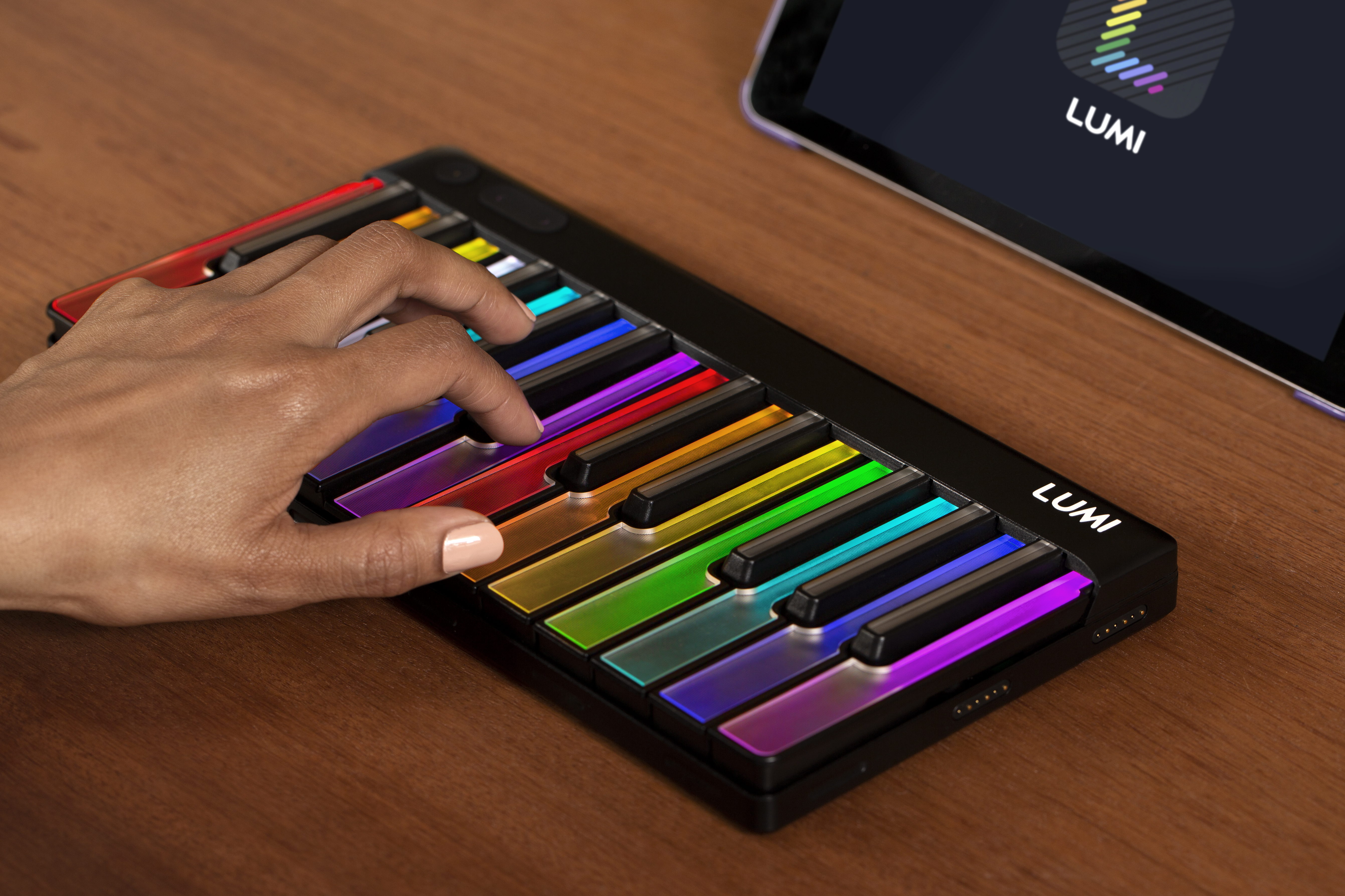 ROLI’s new keyboard makes learning piano like playing Guitar Hero