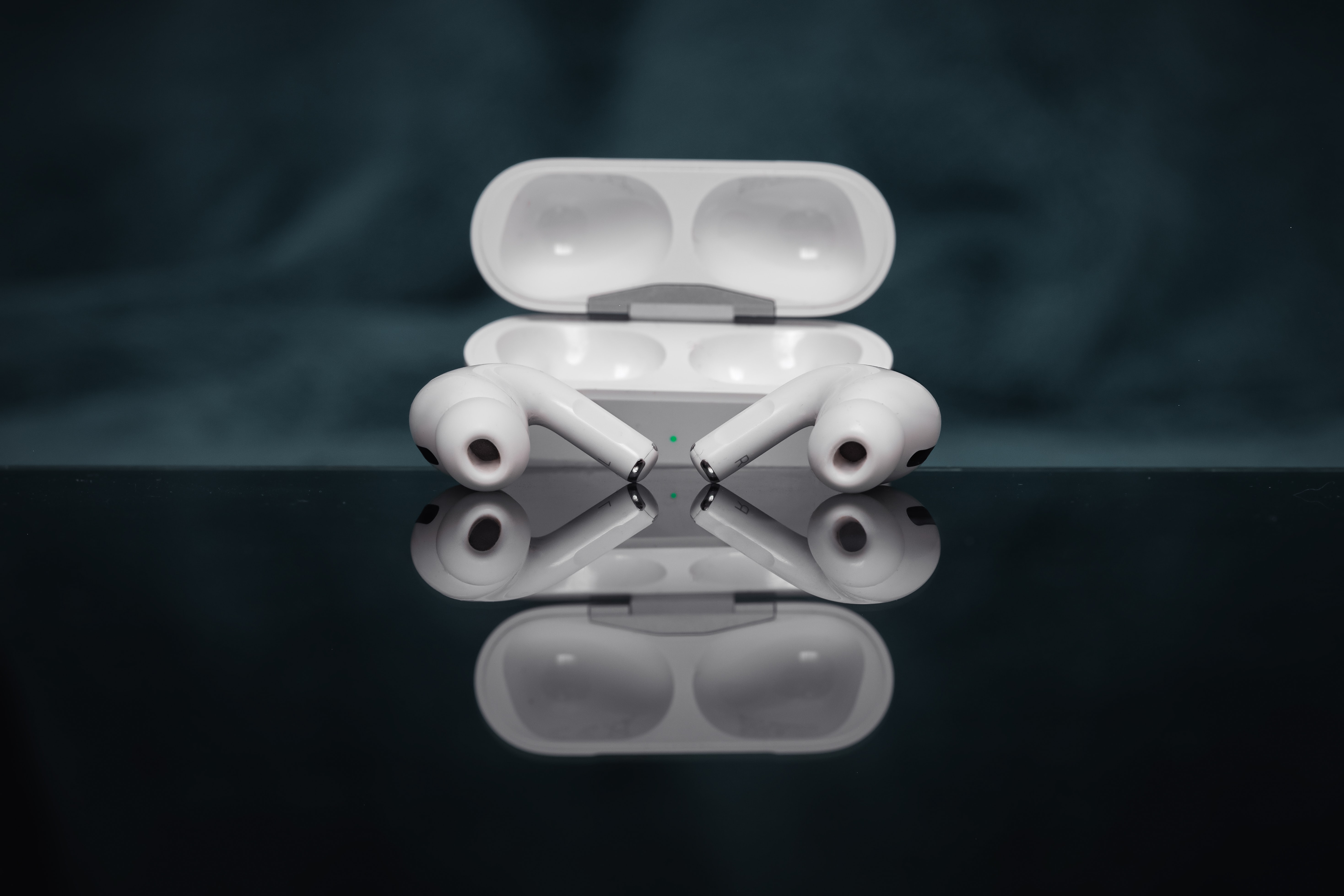 Apple leaks suggest a new redesigned rounded AirPods Pro