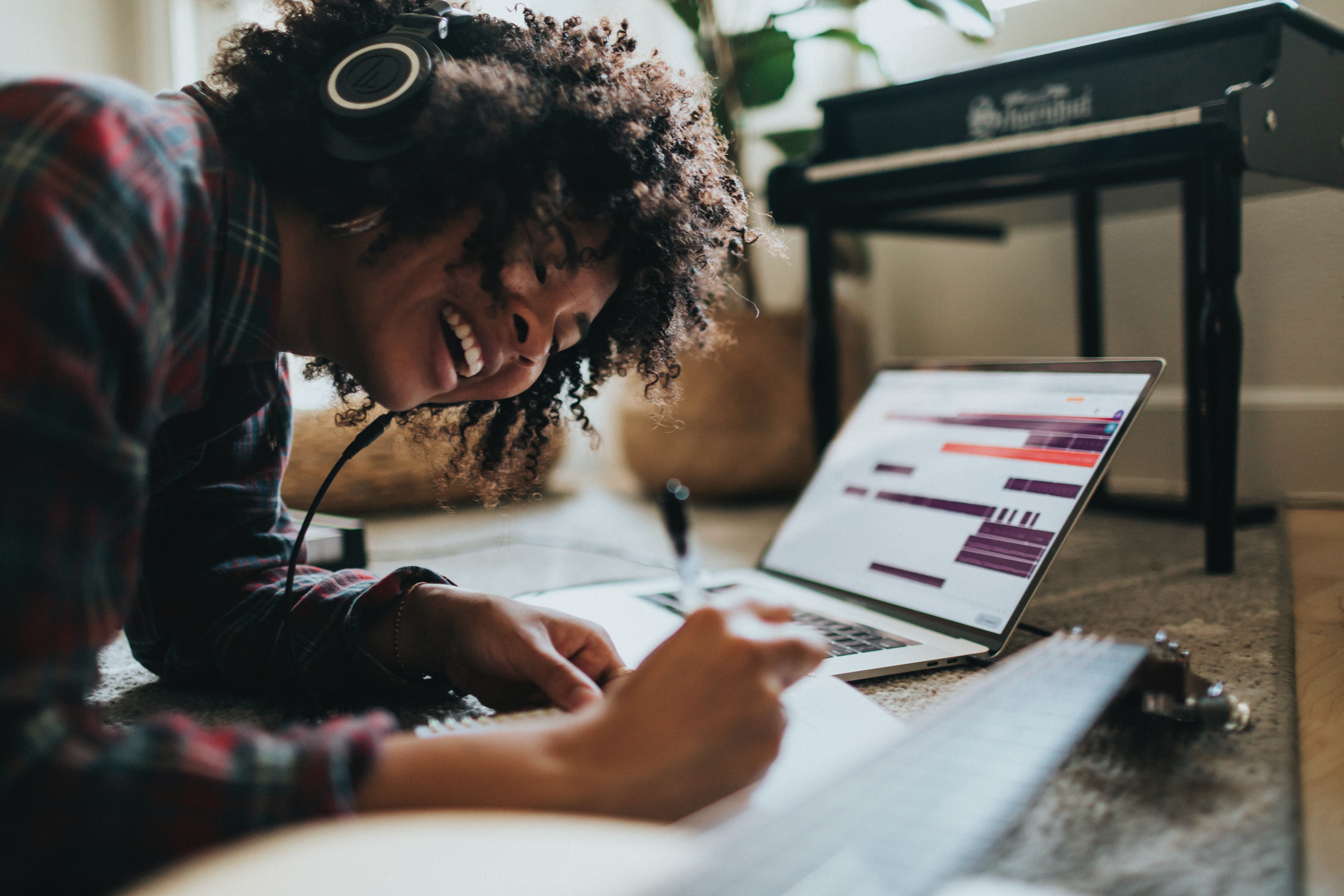 This online AI tool writes lyrics from your keywords