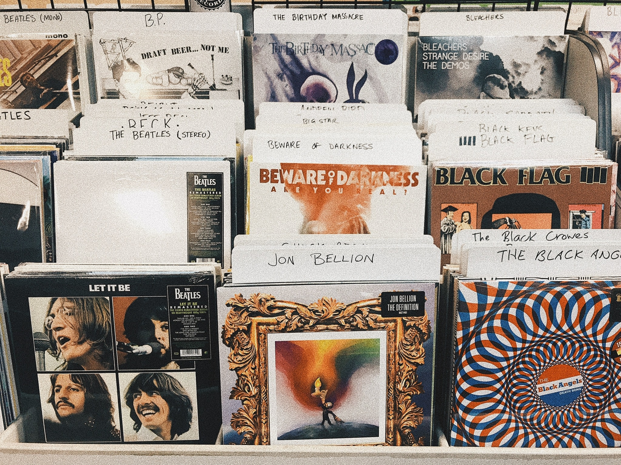 UK Vinyl Sales Heading For Best Year In Three Decades