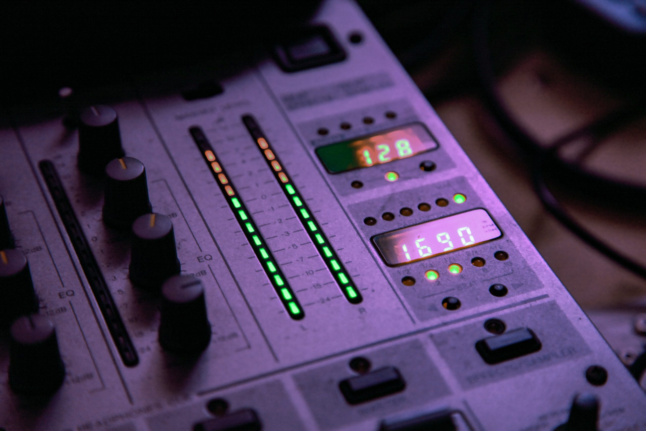 5 EQ mistakes new music producers make