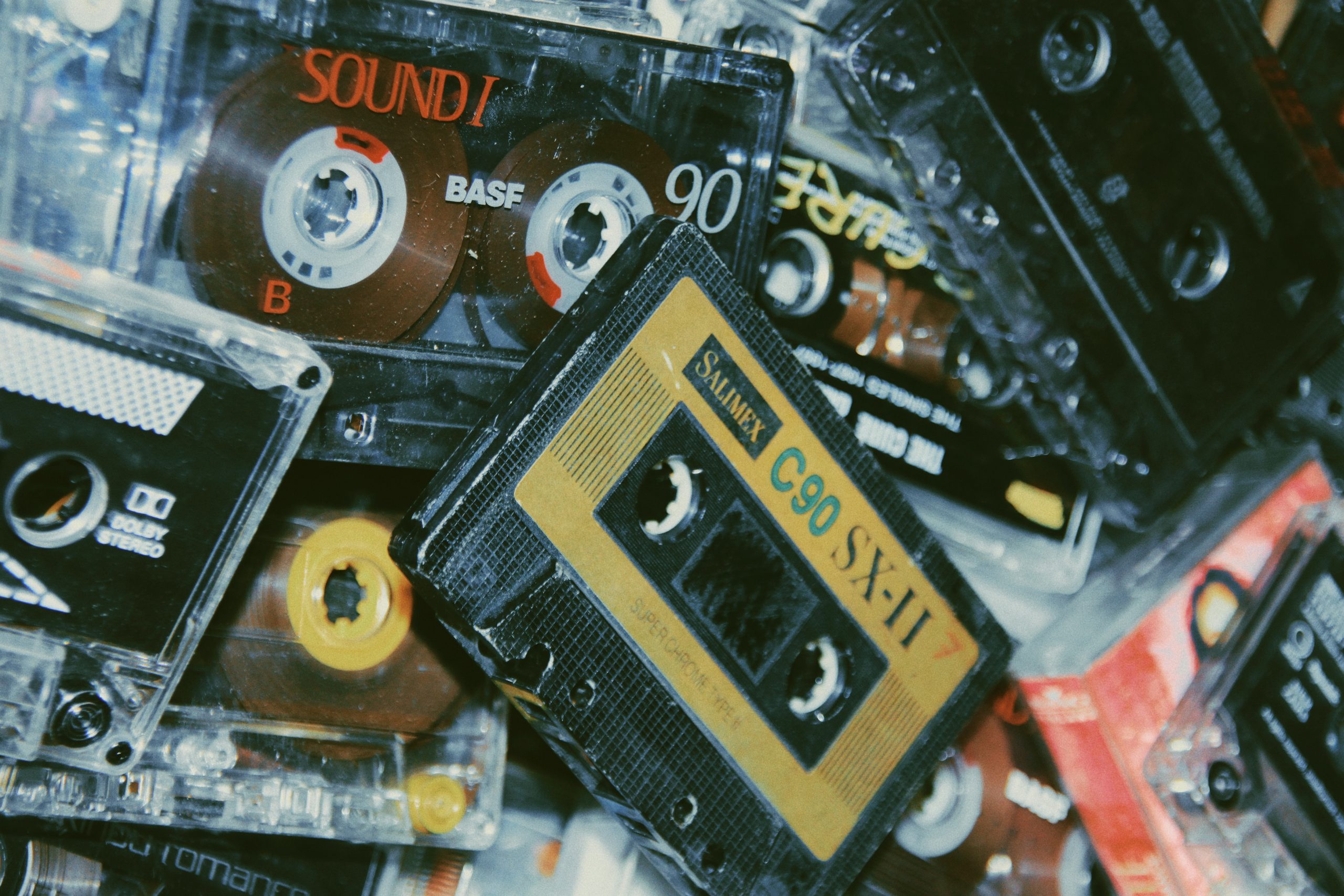 Inventor of the cassette tape, Lou Ottens, dies aged 94