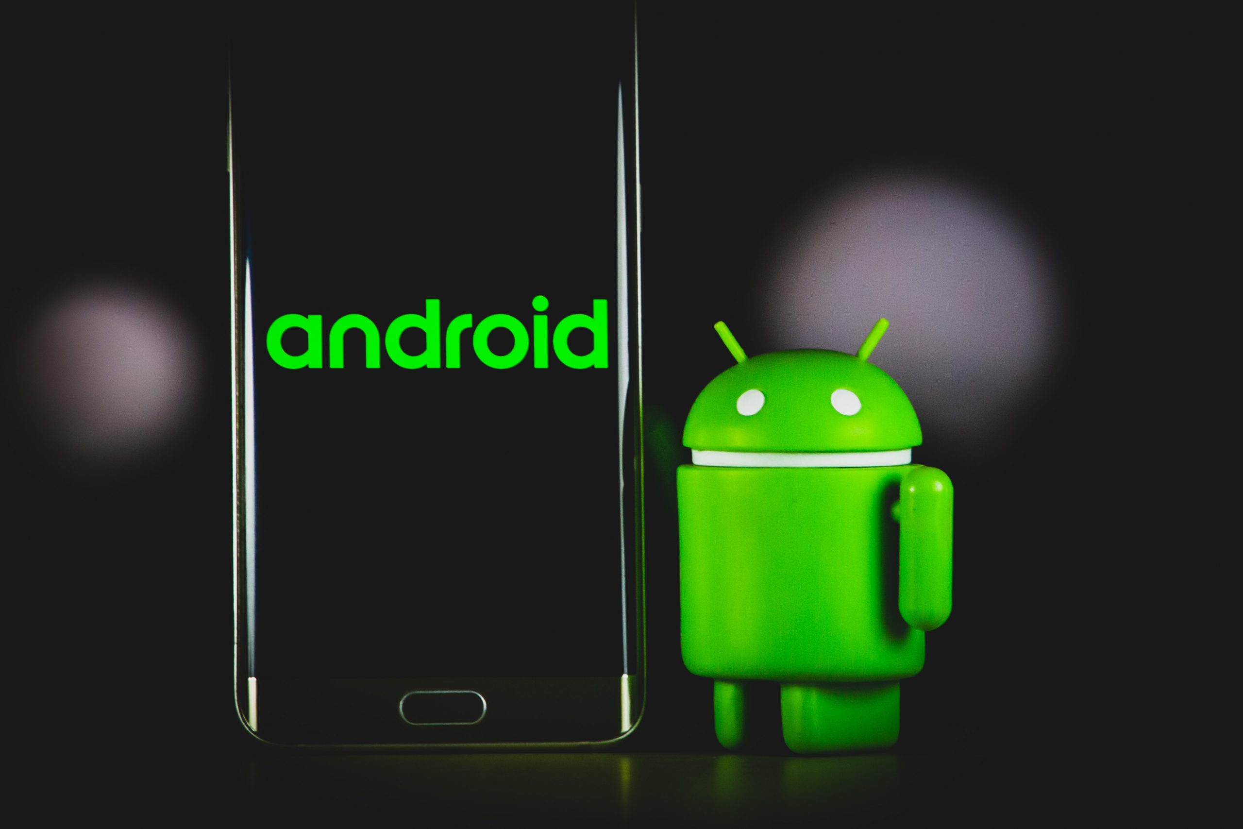 Clubhouse is now on Android – but downloads fall