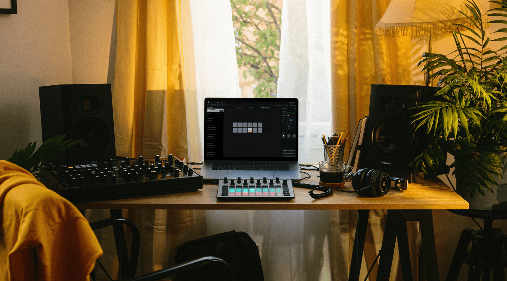 Novation Circuit Rhythm is a $400 sampler for making beats and performing