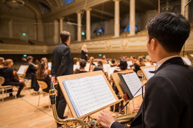Apple to launch a new streaming service playing only classical music