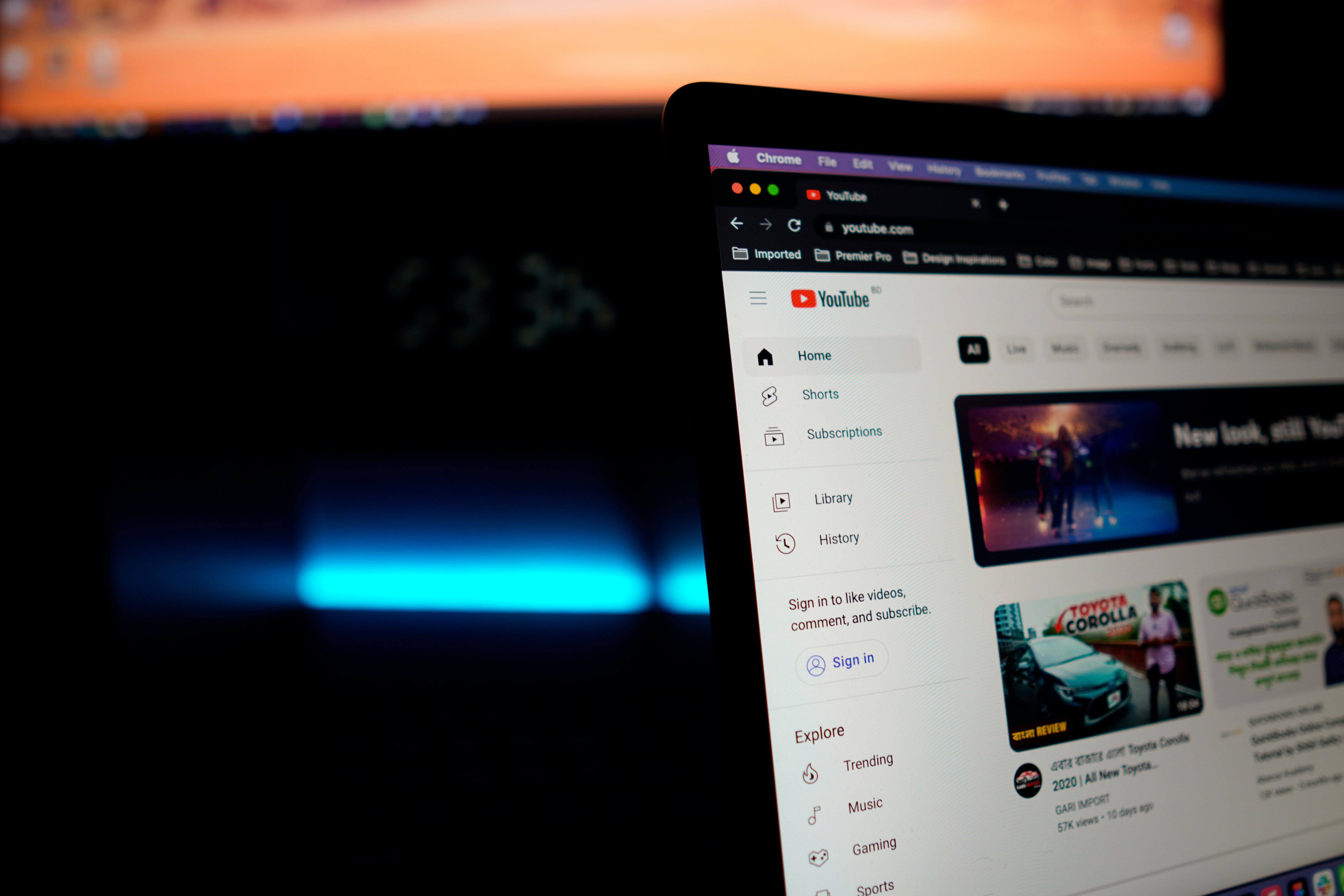 How to use bold, italics and strikethrough text in YouTube descriptions and comments