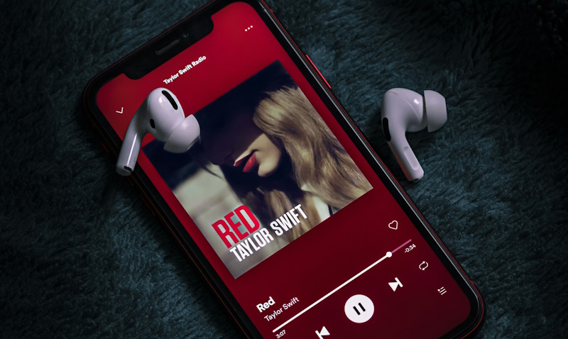 Surprise! Taylor Swift’s back on TikTok