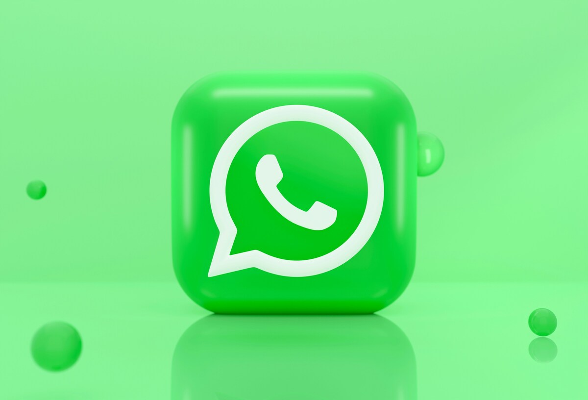 WhatsApp now lets you add music to your status