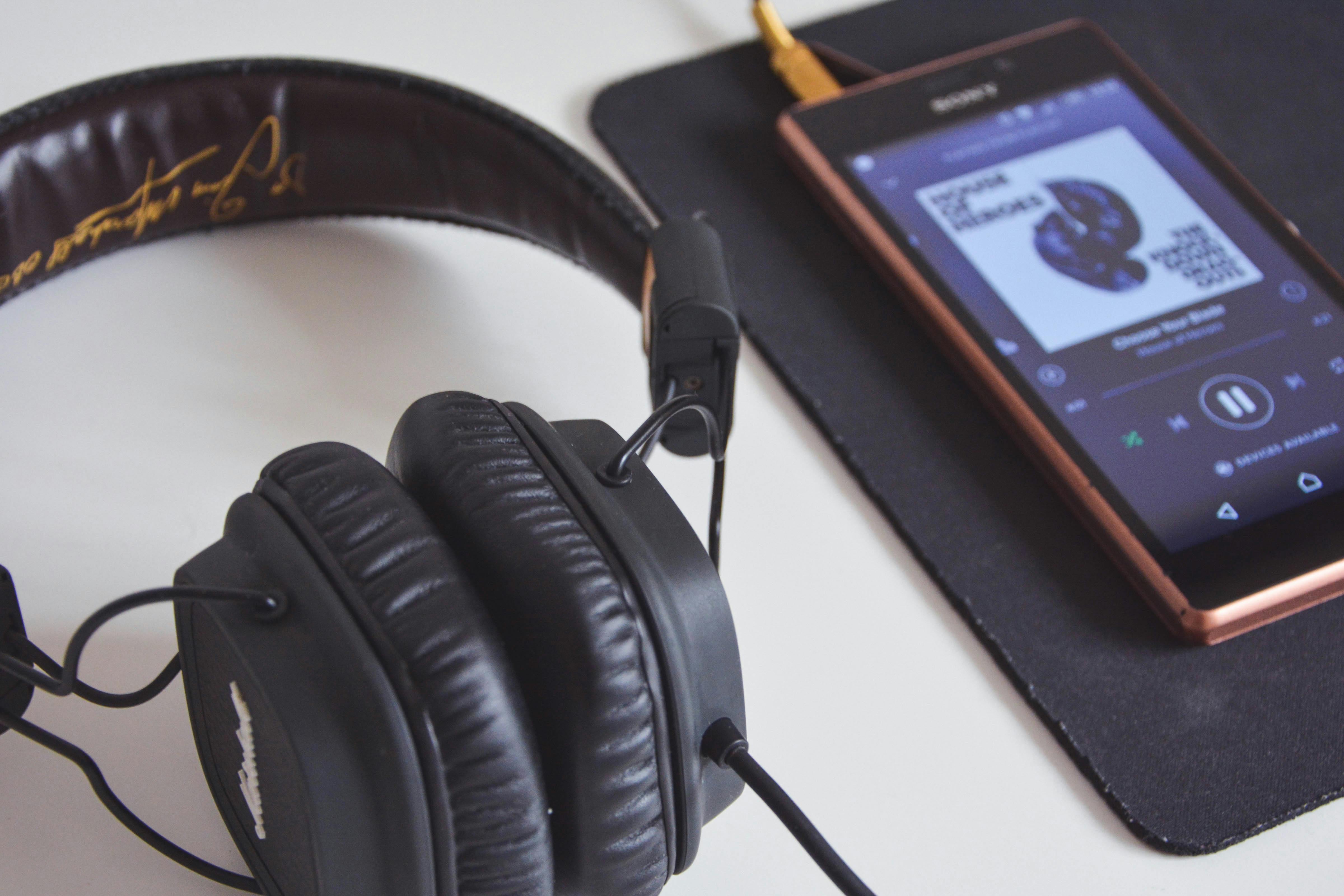 How could a new music streaming model impact independent artists?
