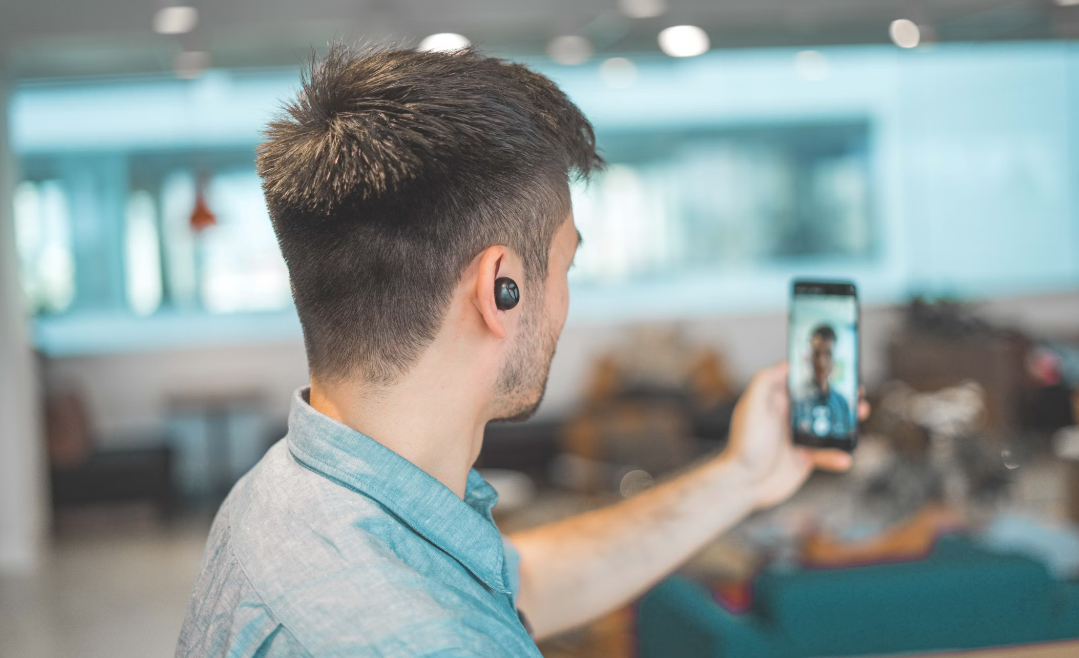 TikTok pushes creators toward livestreaming to boost revenue and reach