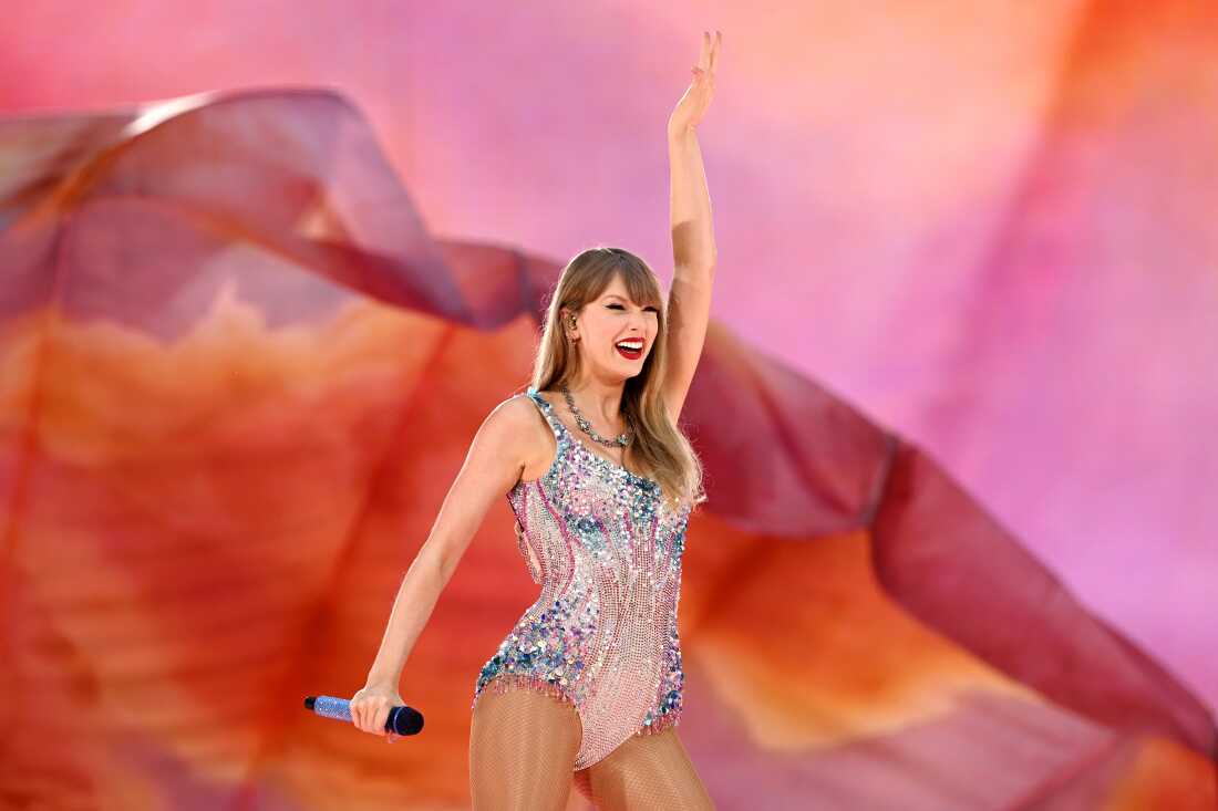 Taylor Swift is making an appearance at iHeartRadio awards