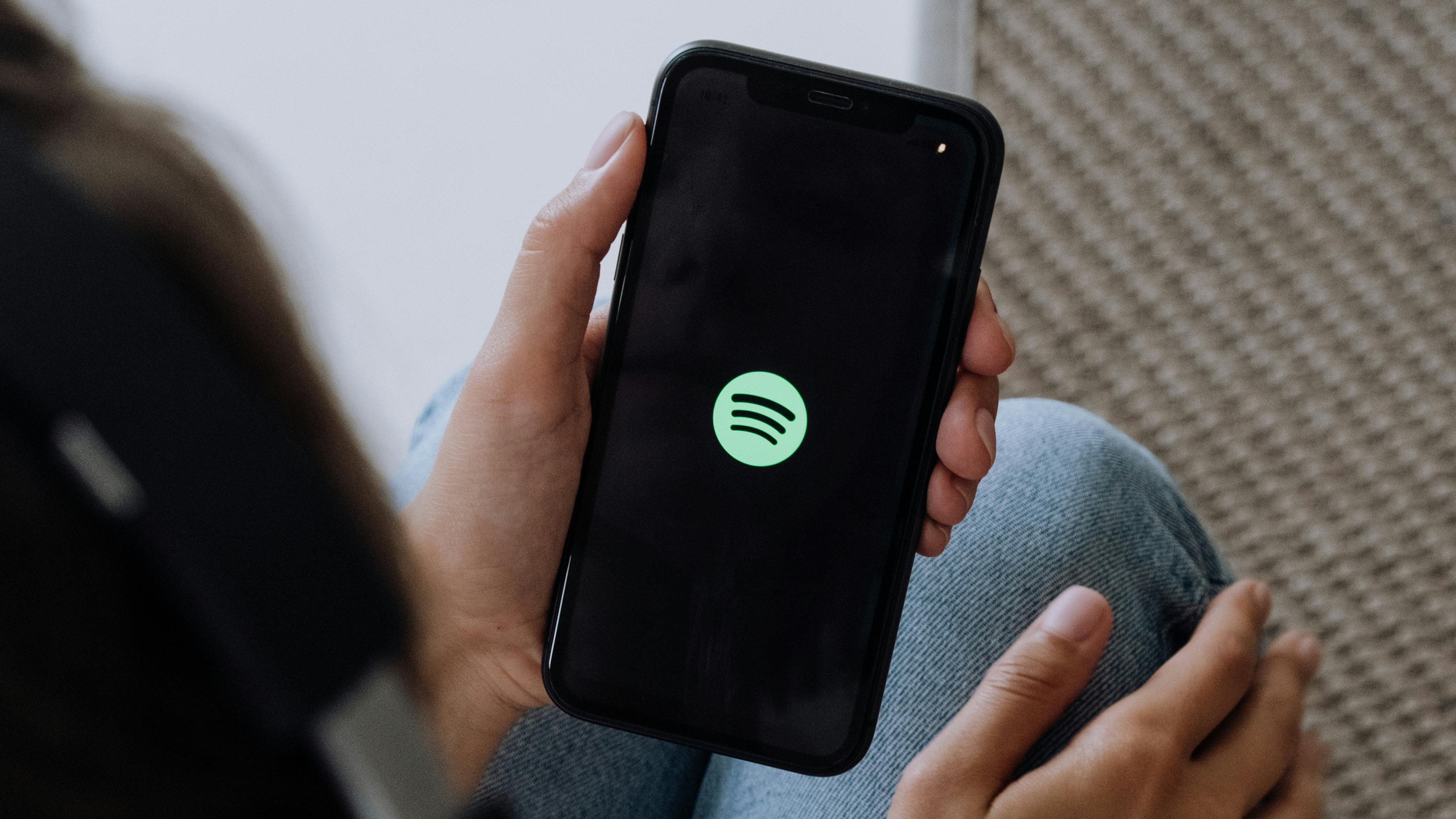 Spotify’s new iOS app is here to stay, for now