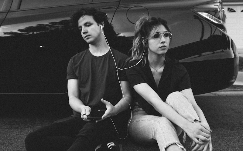 Is 2025 the year that chart music and hit singles died?