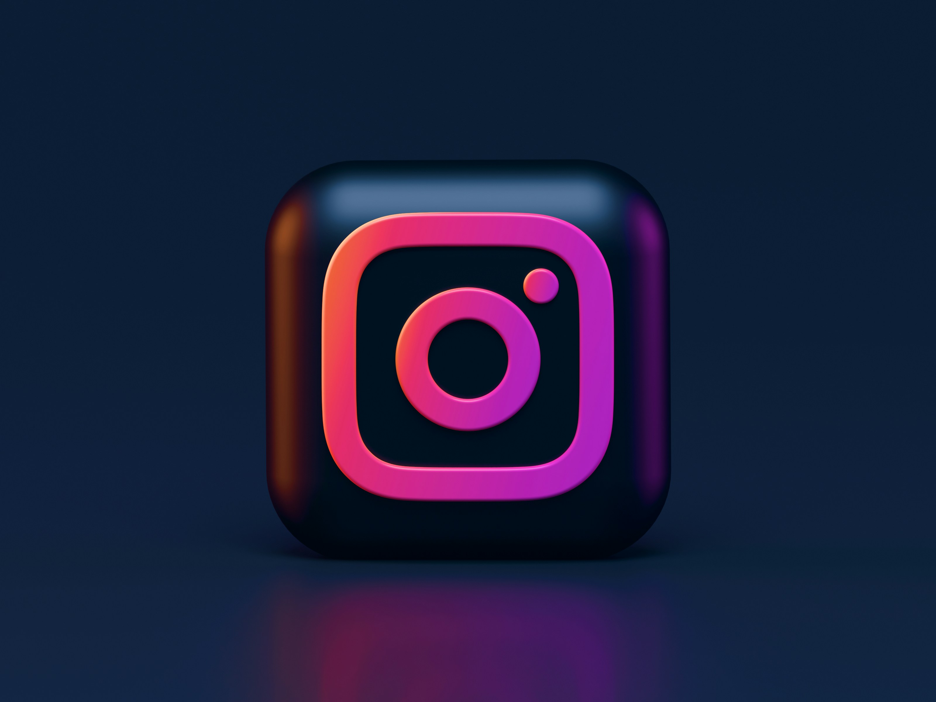 How to reach 1,000 followers on Instagram so you can go live