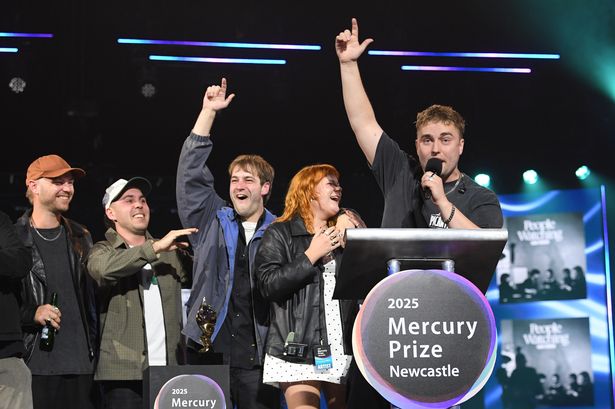 Mercury prize winner Sam Fender gifts entire £25k award to Music Venue Trust