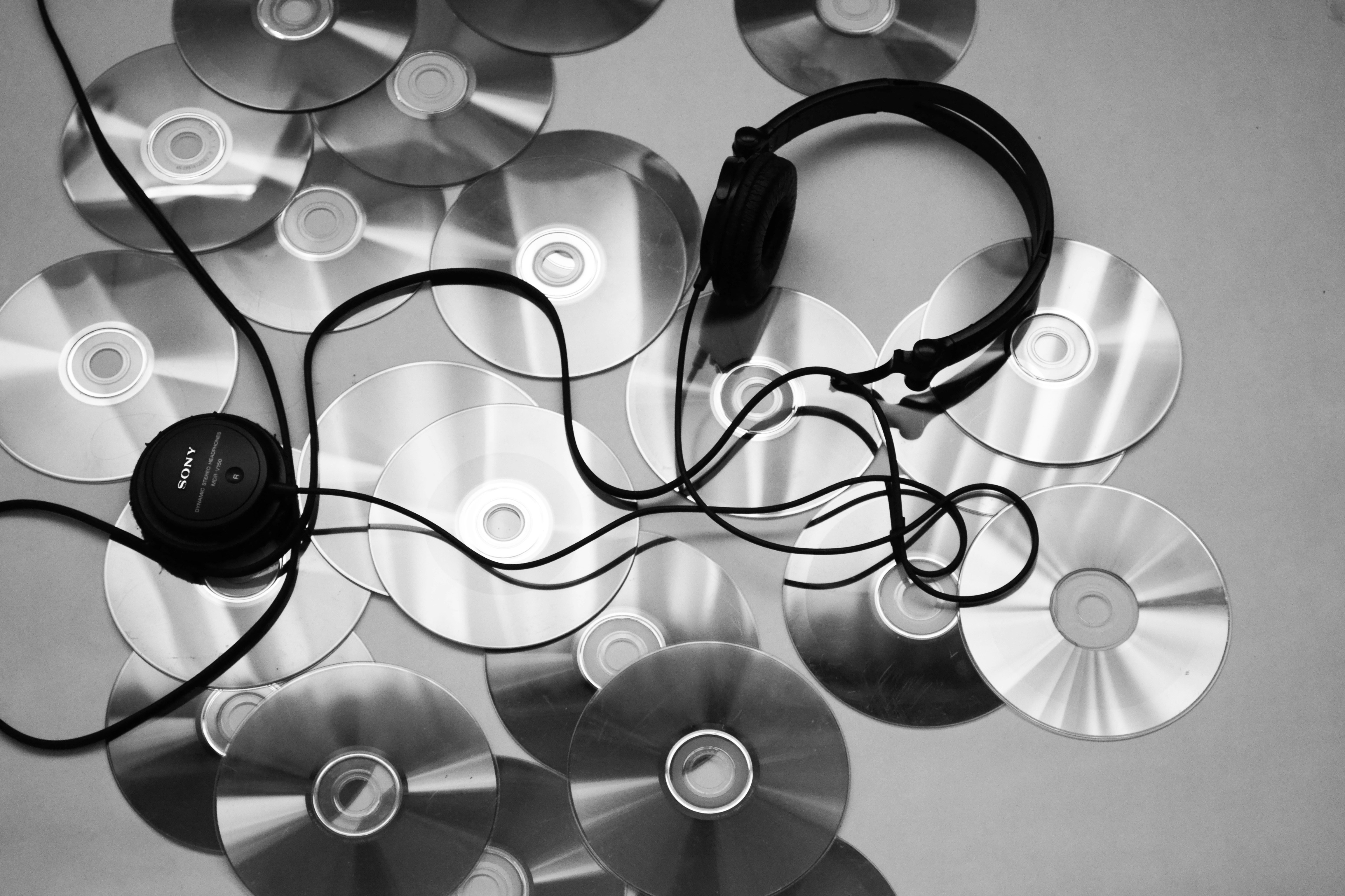 Choosing the right music release format: Single, EP or Album? (RouteNote Music Release Strategy)