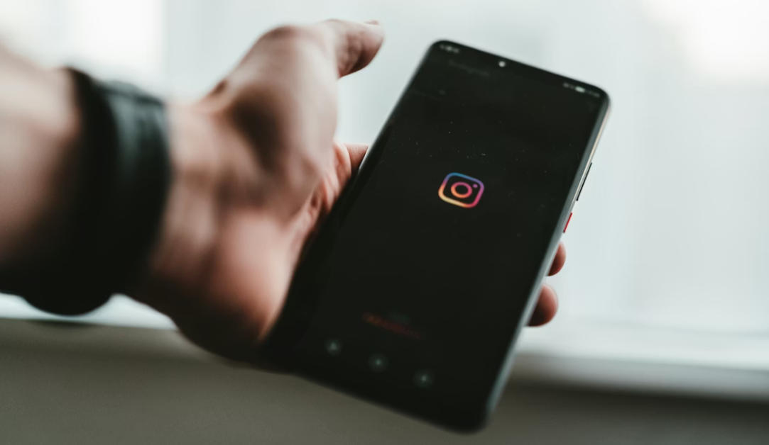 Instagram might finally add clickable links to captions